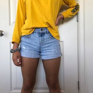 Light wash boyfriend shorts